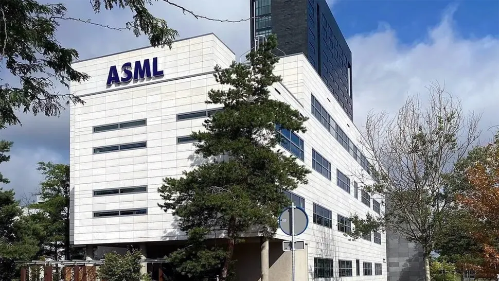 星辉平台登录:ASML 营收创纪录仍计划裁员 1700 人,员工苦等七周不知去留